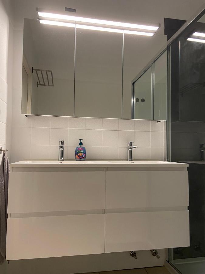 Weloveoostende - Newly Renovated Large Apartment 150M From The Beach - Including Bed Sheets And Final Clea-Ning Εξωτερικό φωτογραφία