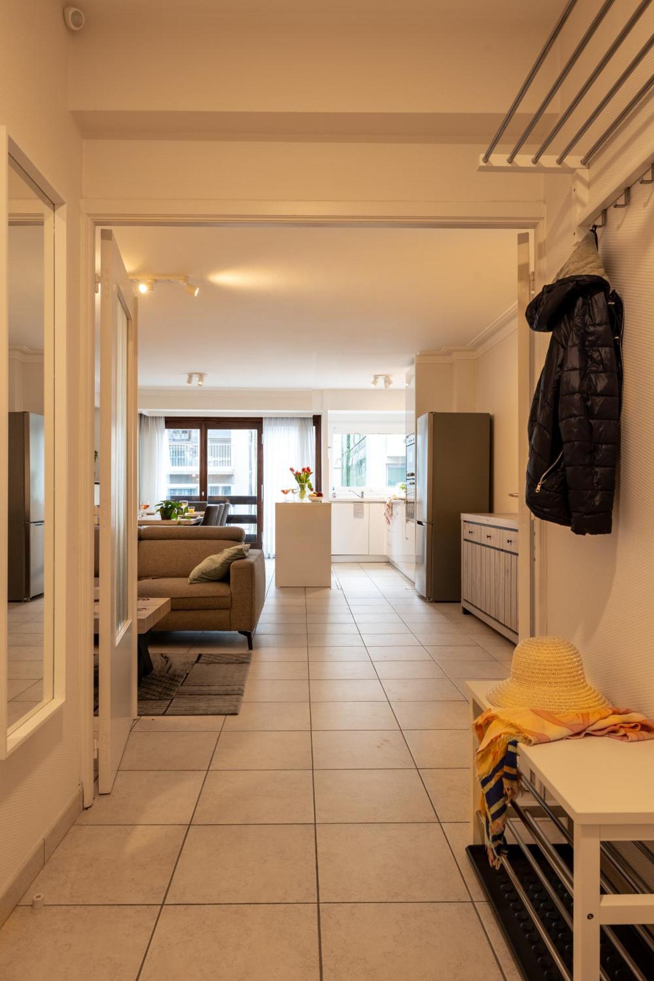 Weloveoostende - Newly Renovated Large Apartment 150M From The Beach - Including Bed Sheets And Final Clea-Ning Εξωτερικό φωτογραφία